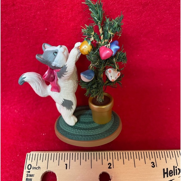 Mischievous Kittens Clip-On Hallmark Ornament - Picture 6 of 6